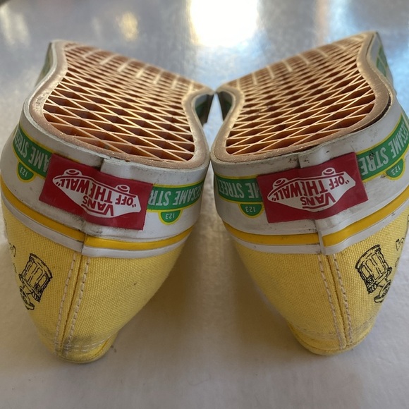VANS X Sesame Street Yellow Sneakers Women’s Size 6 in good condition. - Picture 6 of 10